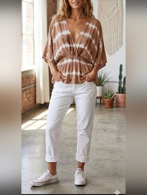 Mustard SEED size SMALL Brown Tie-Dye V-Neck Peplum Top